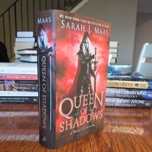 OOP Queen Of Shadows